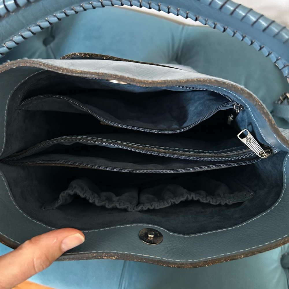 Patricia Nash blue Lavelle bucket bag - Picture 8 of 10